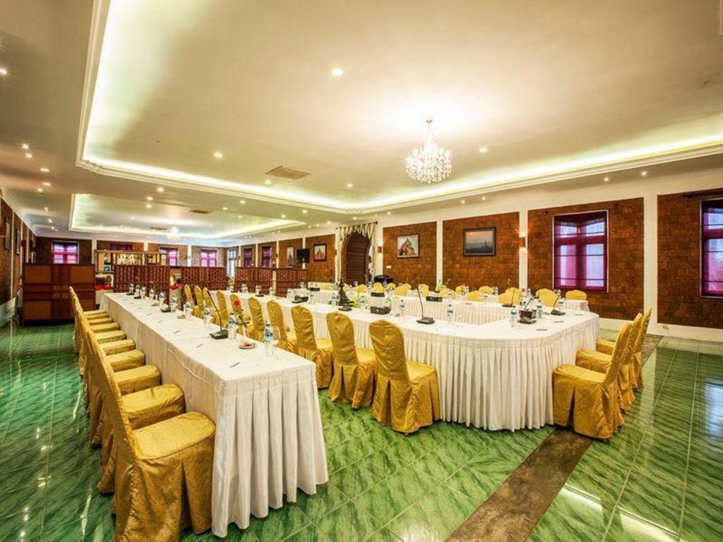 Aye Thar Yar Golf Resort Таунджи Екстер'єр фото