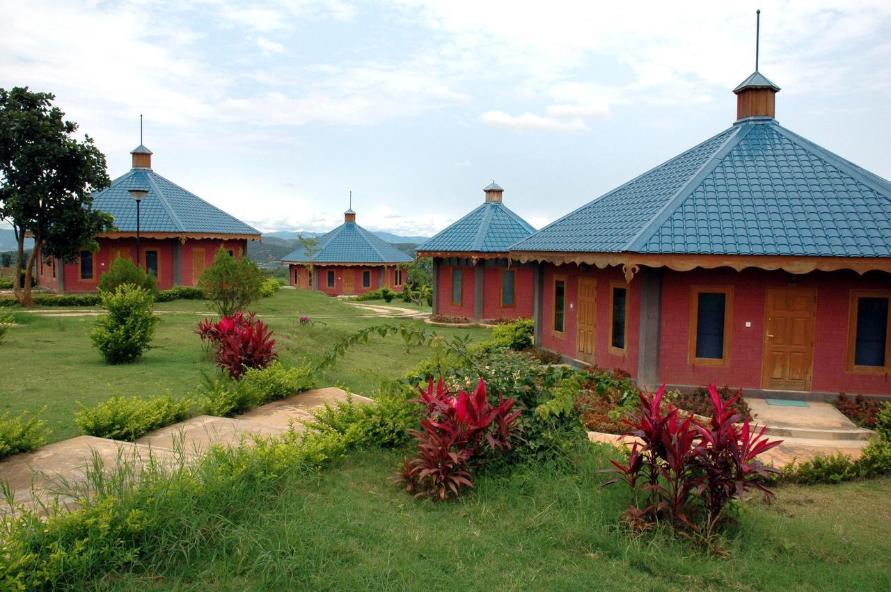 Aye Thar Yar Golf Resort Таунджи Екстер'єр фото